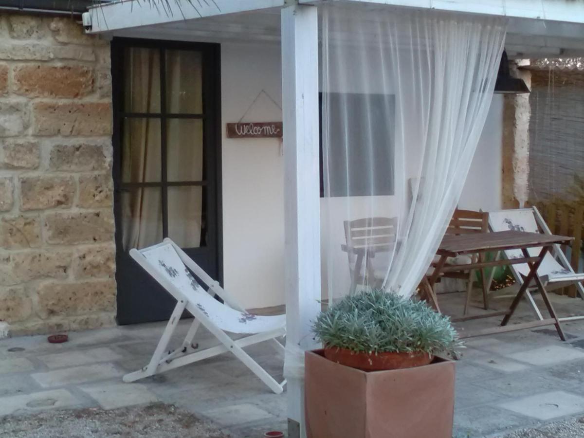 Casetta Vacanza In Campagna Aradeo Bagian luar foto
