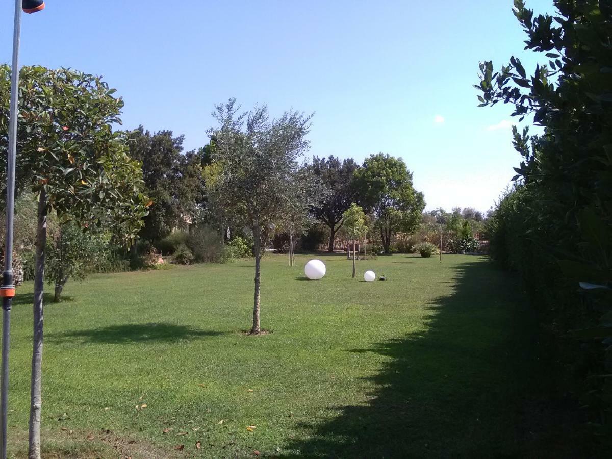 Casetta Vacanza In Campagna Aradeo Bagian luar foto