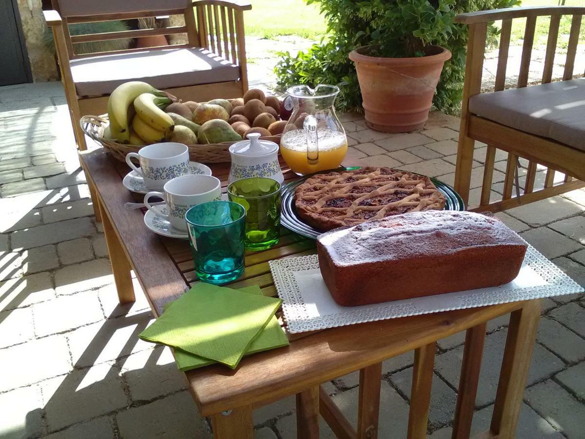 Casetta Vacanza In Campagna Aradeo Bagian luar foto